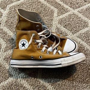 SOLD Converse Worn once
